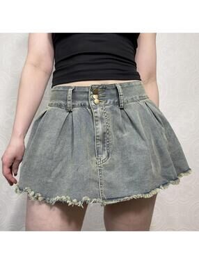 Finesse Grunge Flared Denim Mini Skirts Size Medium Distressed Raw Hem Med Wash